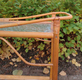 Rottinkinen kukkapöytä pyörillä